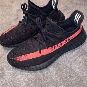 Yeezy V2 Red Stripe size 10-12